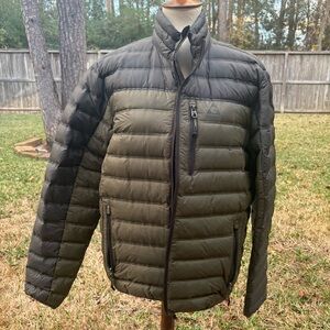 Gerry Men’s Olive Lightweight Puffer Jacket